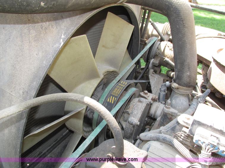 image for item H1233 1992 GMC TopKick box truck