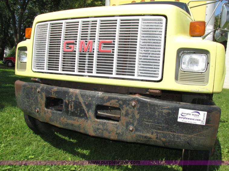 image for item H1233 1992 GMC TopKick box truck
