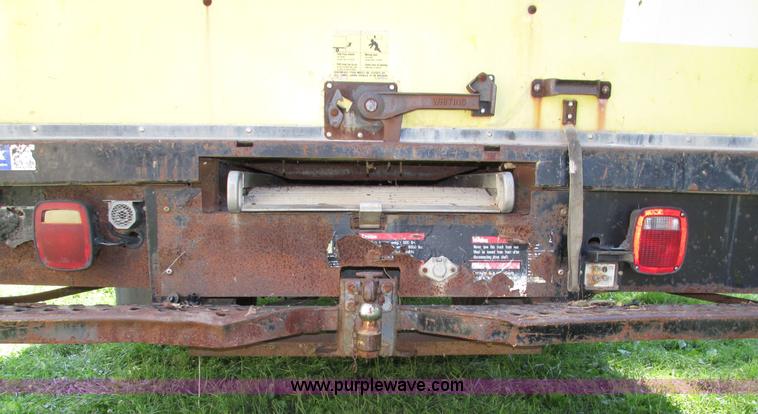 image for item H1233 1992 GMC TopKick box truck