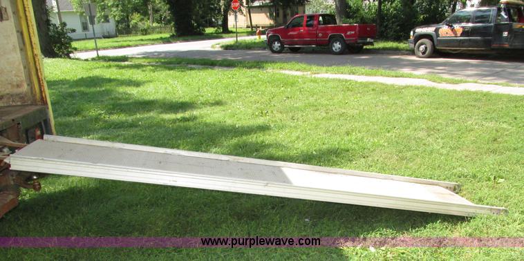 image for item H1233 1992 GMC TopKick box truck