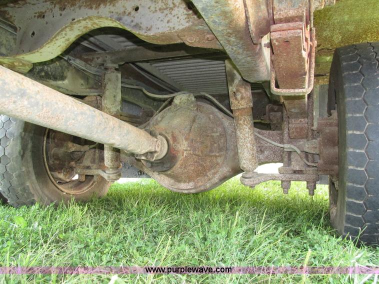 image for item H1233 1992 GMC TopKick box truck