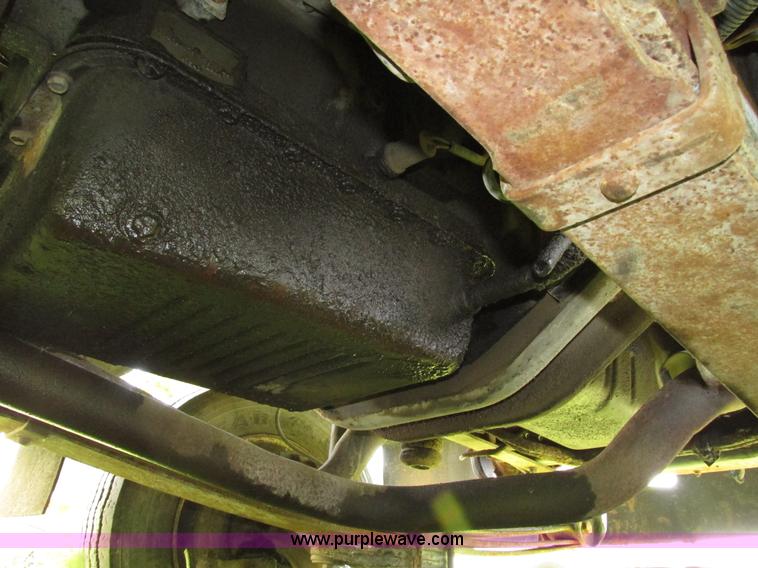 image for item H1233 1992 GMC TopKick box truck