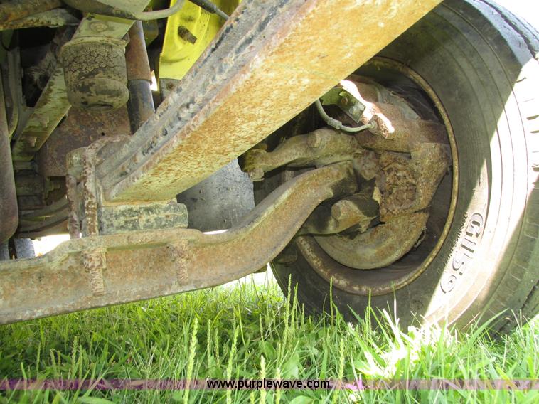 image for item H1233 1992 GMC TopKick box truck