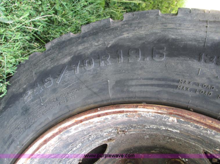 image for item H1233 1992 GMC TopKick box truck