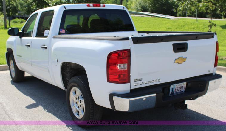 image for item I1547 2009 Chevrolet Silverado 1500 Crew Cab pickup truck