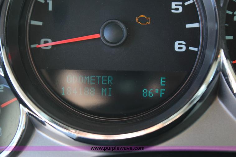 image for item I1547 2009 Chevrolet Silverado 1500 Crew Cab pickup truck