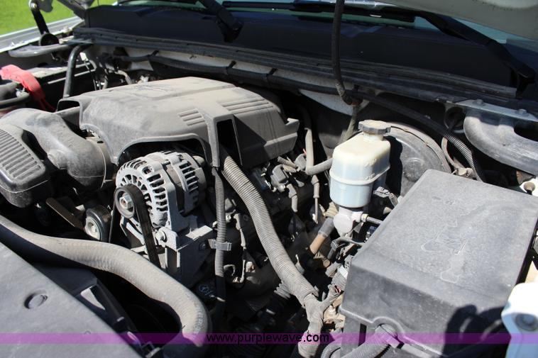 image for item I1547 2009 Chevrolet Silverado 1500 Crew Cab pickup truck