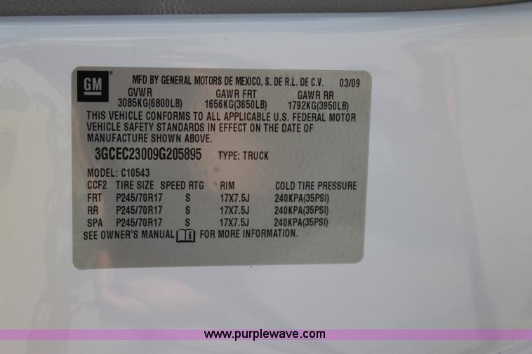 image for item I1547 2009 Chevrolet Silverado 1500 Crew Cab pickup truck