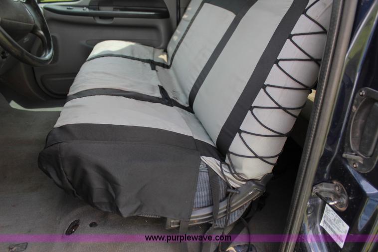 image for item I1636 2006 Ford F350 Super Duty XLT FX4 pickup truck