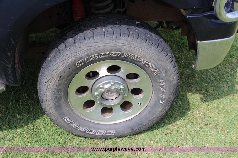 image for item I1636 2006 Ford F350 Super Duty XLT FX4 pickup truck