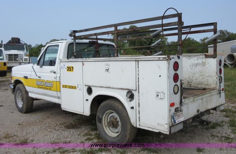 image for item I1993 1996 Ford F250 utility truck