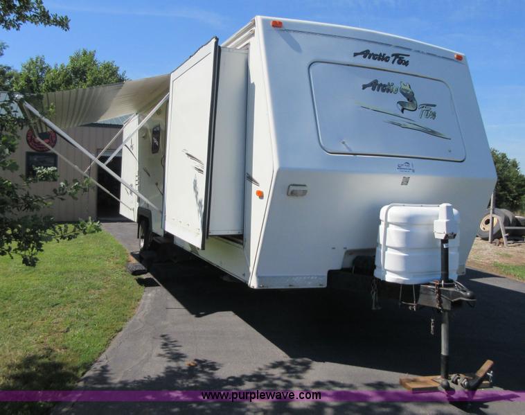 image for item I2007 2005 Artic Fox 31W travel trailer