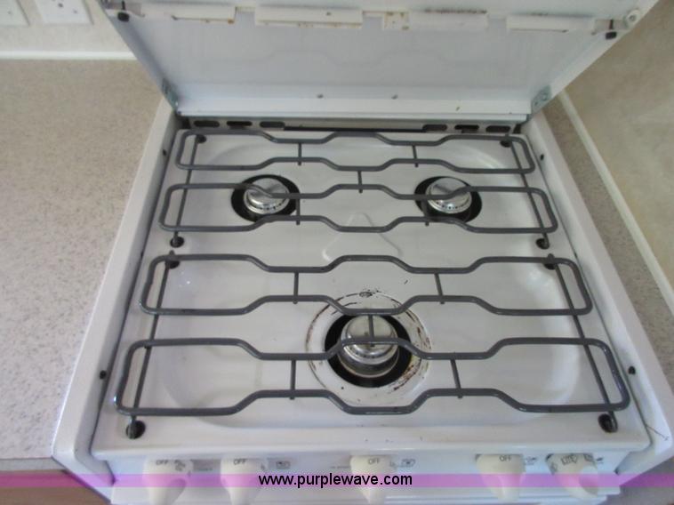 image for item I2007 2005 Artic Fox 31W travel trailer