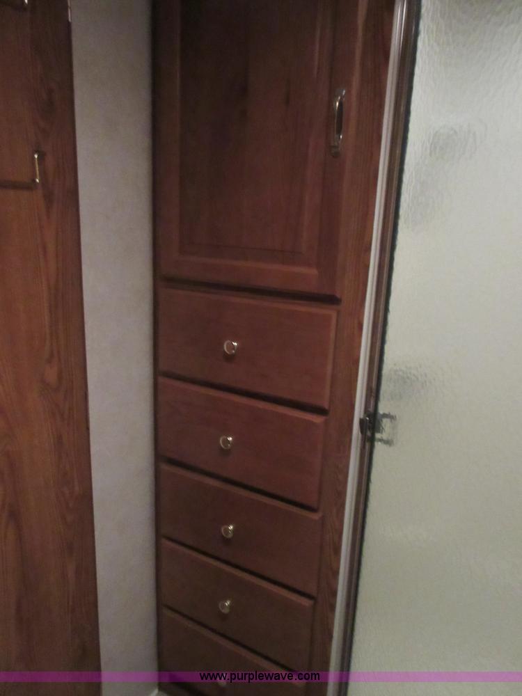 image for item I2007 2005 Artic Fox 31W travel trailer