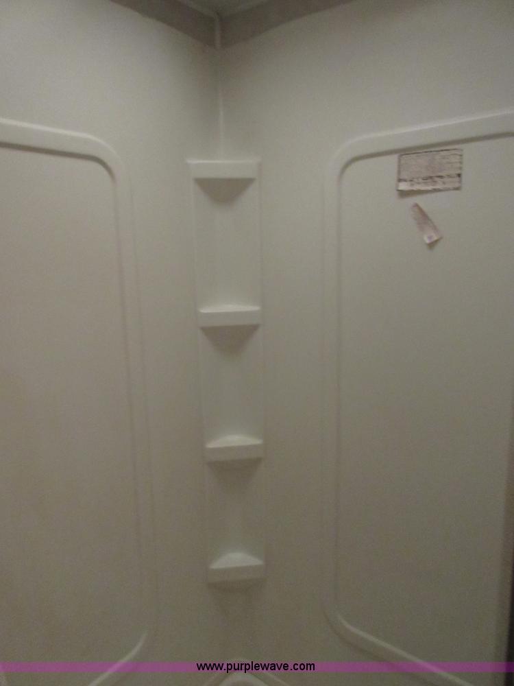 image for item I2007 2005 Artic Fox 31W travel trailer