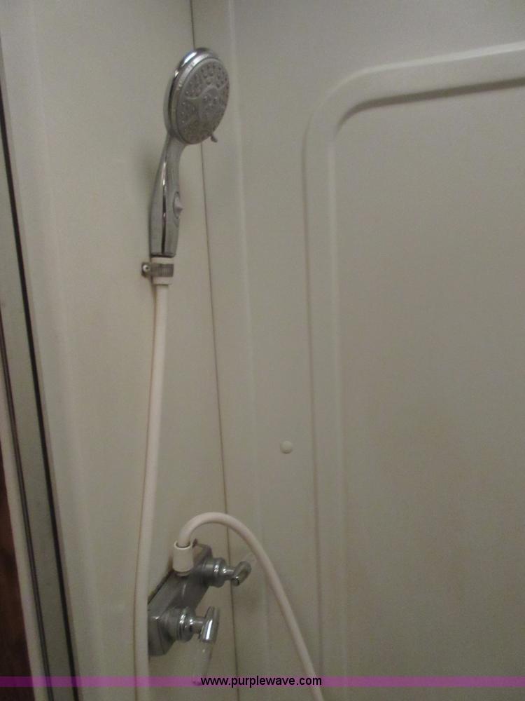 image for item I2007 2005 Artic Fox 31W travel trailer