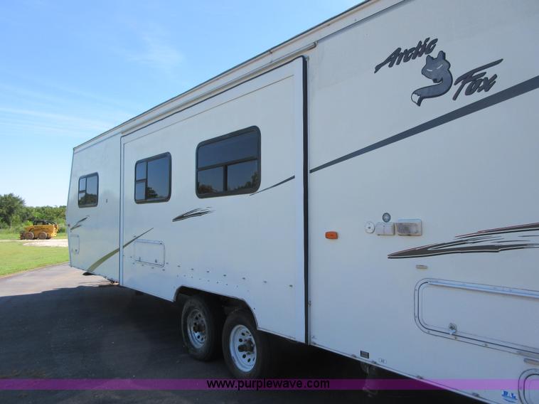 image for item I2007 2005 Artic Fox 31W travel trailer