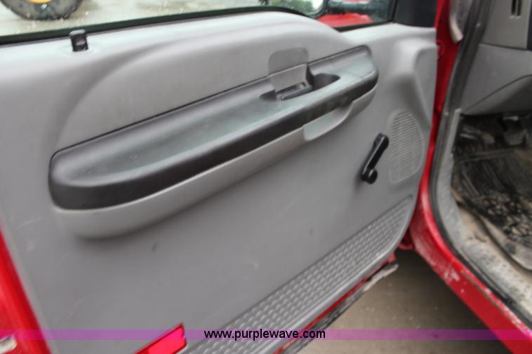 image for item J3508 2006 Ford F250 Super Duty pickup truck