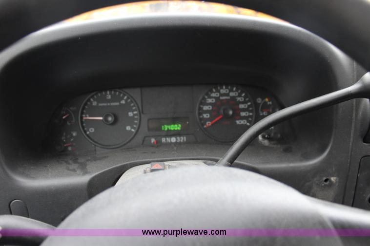 image for item J3508 2006 Ford F250 Super Duty pickup truck