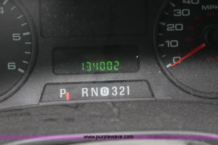 image for item J3508 2006 Ford F250 Super Duty pickup truck