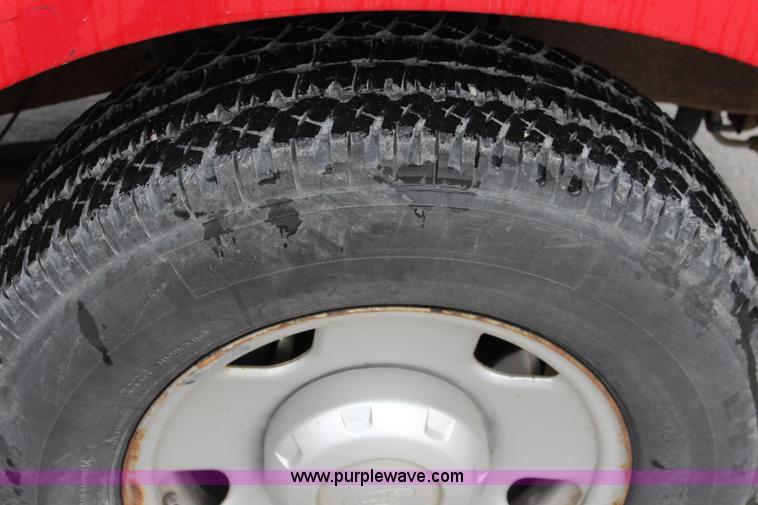 image for item J3508 2006 Ford F250 Super Duty pickup truck