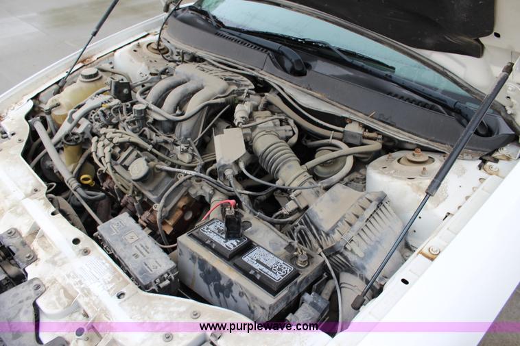 image for item J3509 2006 Ford Taurus SE