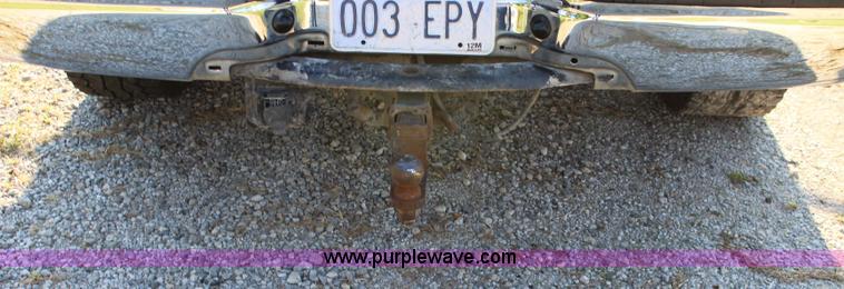 image for item J3551 2003 Ford F250 Super Duty XLT Crew Cab pickup truck