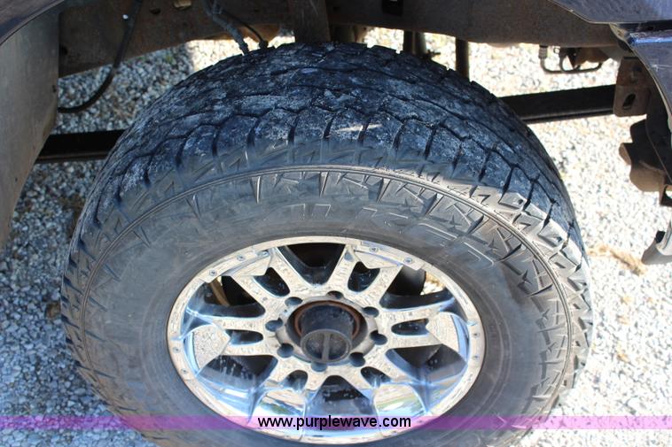 image for item J3551 2003 Ford F250 Super Duty XLT Crew Cab pickup truck