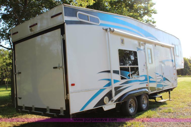 image for item J3553 2009 Superlite Weekend Warrior 2805 camper