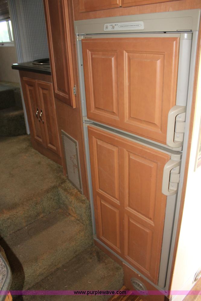 image for item J3553 2009 Superlite Weekend Warrior 2805 camper