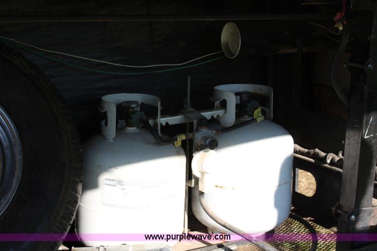 image for item J3553 2009 Superlite Weekend Warrior 2805 camper