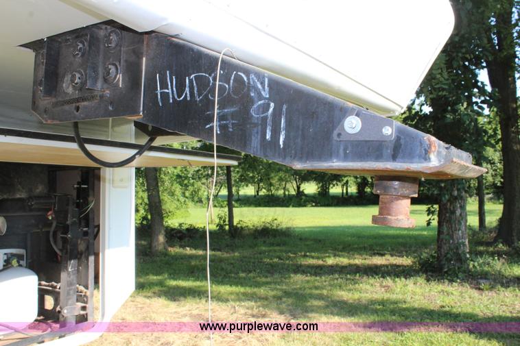 image for item J3553 2009 Superlite Weekend Warrior 2805 camper