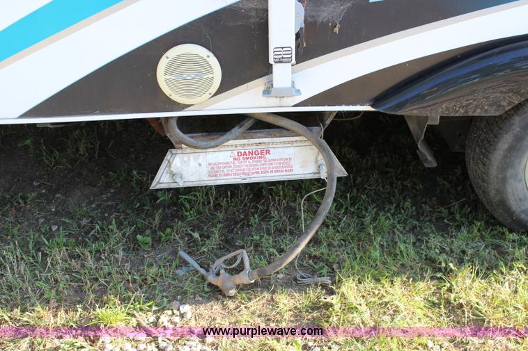 image for item J3553 2009 Superlite Weekend Warrior 2805 camper