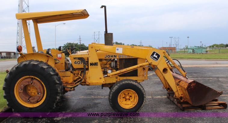 image for item J3681 John Deere 401B tractor