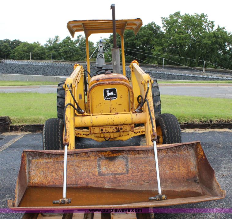 image for item J3681 John Deere 401B tractor