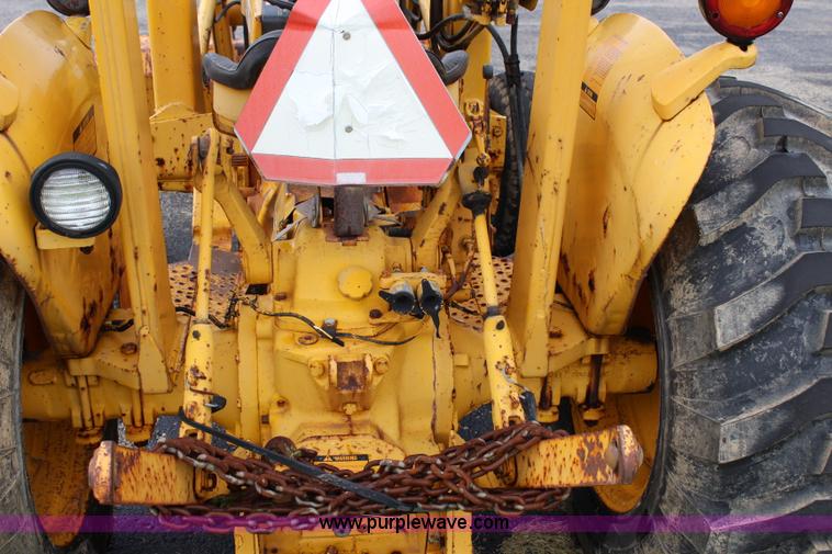 image for item J3681 John Deere 401B tractor