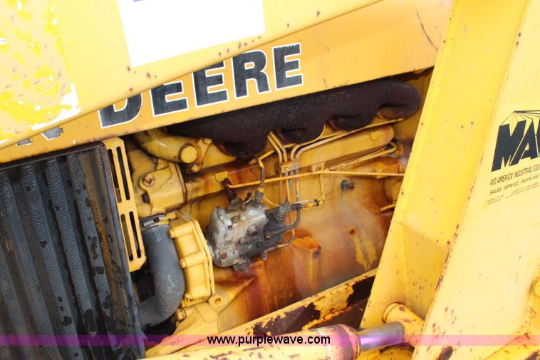 image for item J3681 John Deere 401B tractor