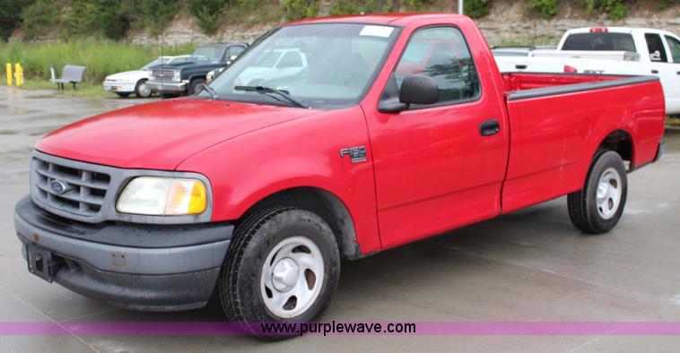 image for item J3686 2002 Ford F150 pickup truck