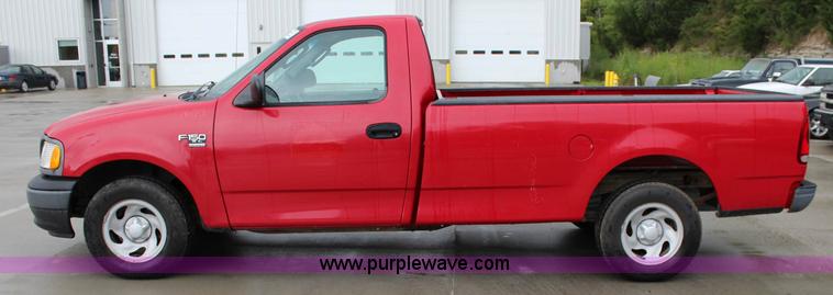 image for item J3686 2002 Ford F150 pickup truck