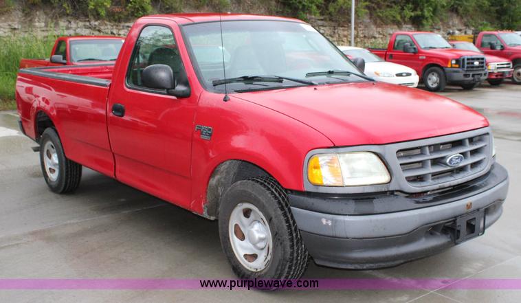 image for item J3686 2002 Ford F150 pickup truck