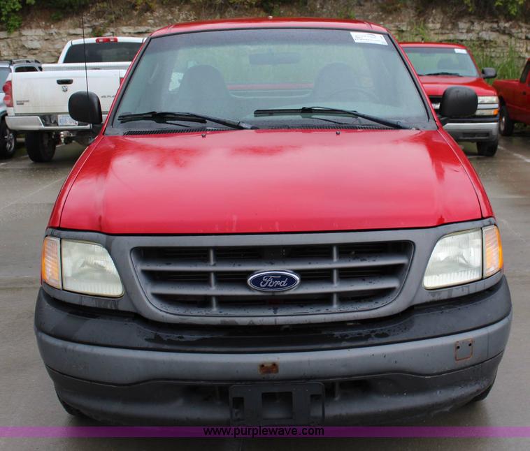image for item J3686 2002 Ford F150 pickup truck
