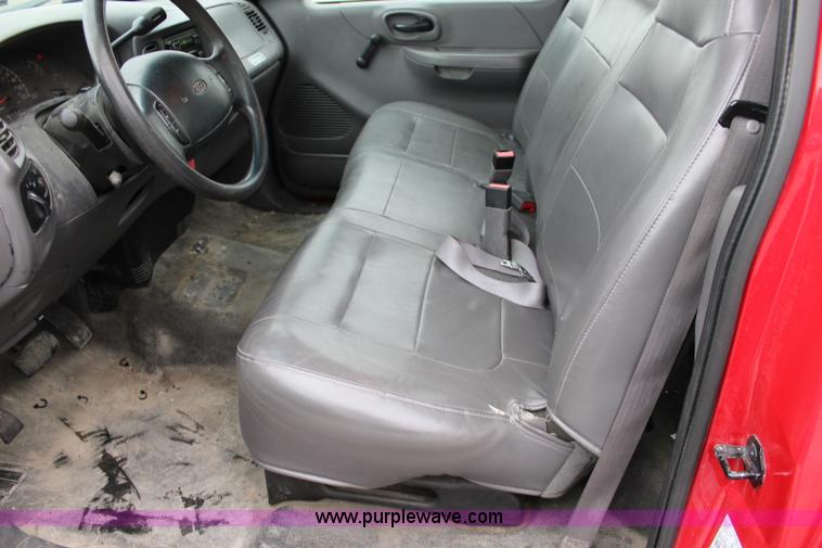 image for item J3686 2002 Ford F150 pickup truck