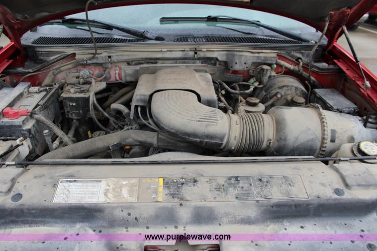 image for item J3686 2002 Ford F150 pickup truck