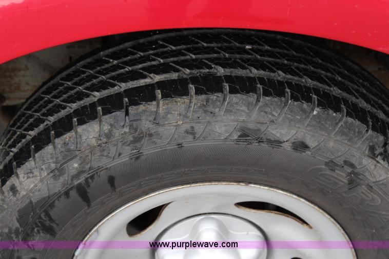 image for item J3686 2002 Ford F150 pickup truck