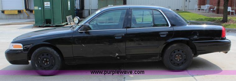 image for item J3687 2009 Ford Crown Victoria Police Interceptor