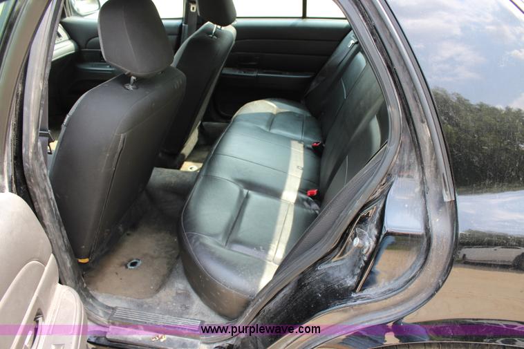 image for item J3687 2009 Ford Crown Victoria Police Interceptor