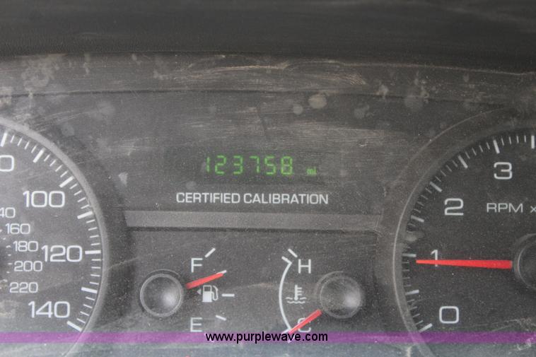 image for item J3687 2009 Ford Crown Victoria Police Interceptor