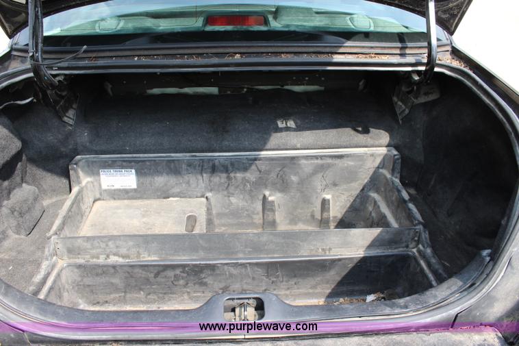 image for item J3687 2009 Ford Crown Victoria Police Interceptor