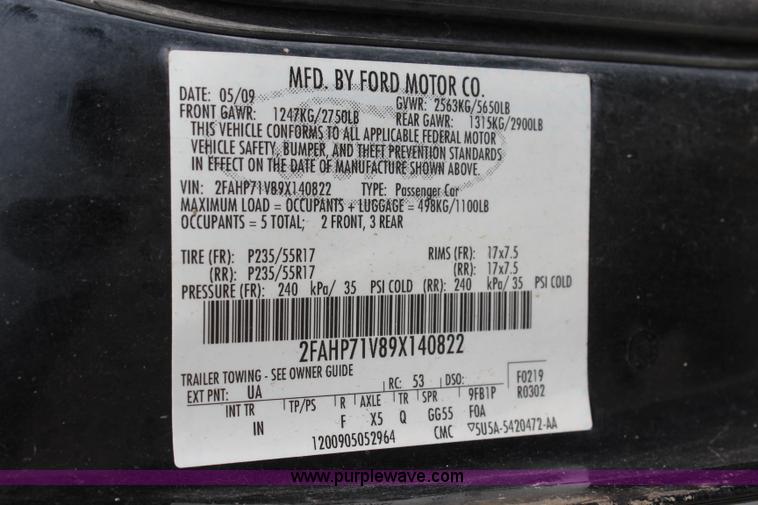 image for item J3687 2009 Ford Crown Victoria Police Interceptor