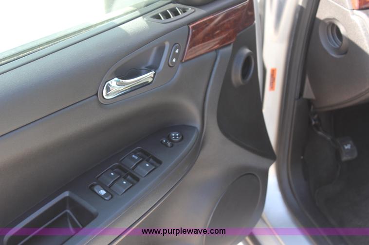 image for item J4479 2010 Chevrolet Impala LS